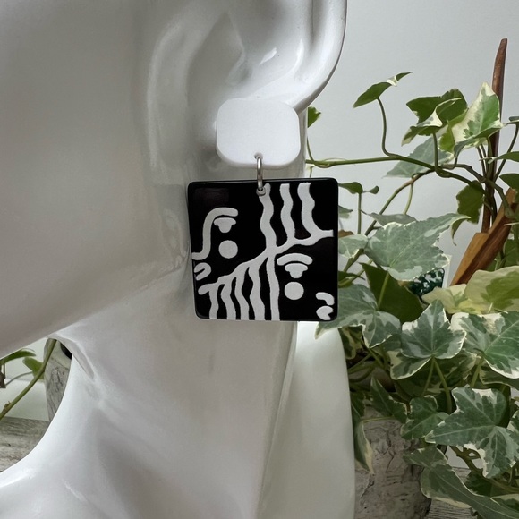 Retro Black & White Dangle Earrings -Artistic Unique Trendy Square Earrings - Picture 11 of 17